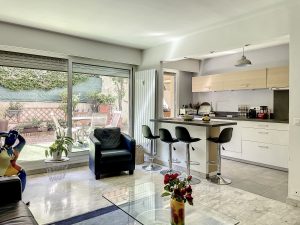 Nice Poètes – Charming 2 Bedroom Apartment 75 sqm with Garden in Quiet Area