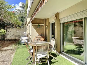 Nice Poètes – Charming 2 Bedroom Apartment 75 sqm with Garden in Quiet Area