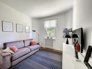 Cimiez -Un appartement-villa baigné de soleil et au calme absolu dans un domaine prisé de Cimiez