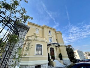 Nizza – Cimiez Léopold II – Quattro camere di charme all’ultimo piano di un palazzo privato
