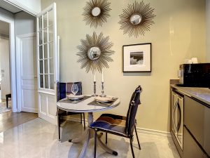 Nice Cimiez – 4 camere lussuosamente arredate in un palazzo della Belle Époque