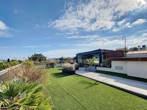 Cimiez – Exceptionnel Penthouse 98 m2 avec terrasse 200 m2 proche commerces et au calme