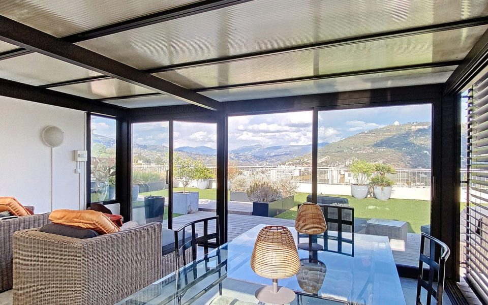 Cimiez – Exceptionnel Penthouse 98 m2 avec terrasse 200 m2 proche commerces et au calme : photo 2