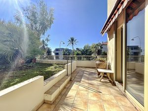 Cimiez – Agréable 2 pièces 50 m² en rez de jardin avec garage