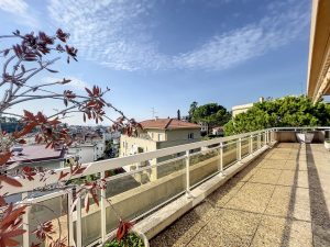 Chambrun – Villa sur le toit 4 Pièces avec terrasse 135m2