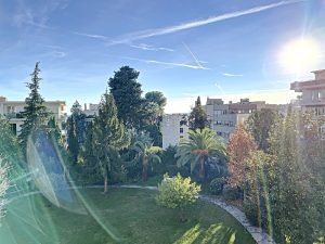 Cimiez – Bel appartement avec terrasse et garage dans copropriété avec parc