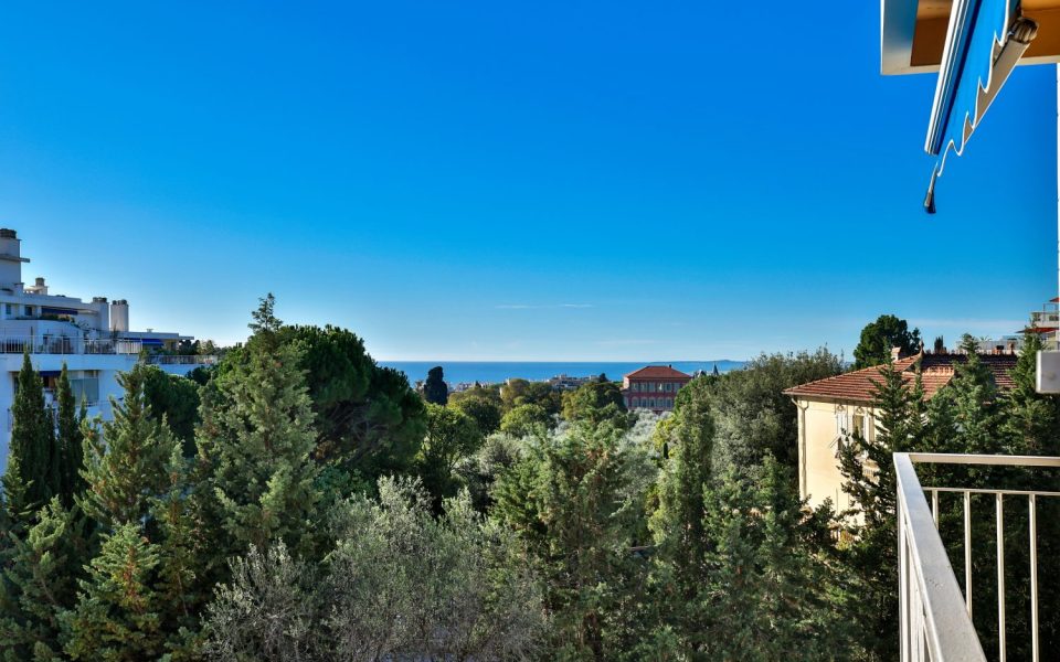 Nice Cimiez – 3 Bedroom Apartment 86 sqm with Open View