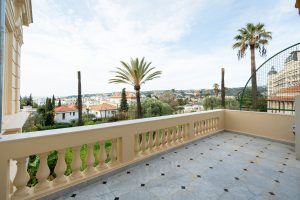 Cimiez – Sontuoso appartamento di 4 locali 136m2 in un hotel privato