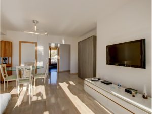 Nizza Chambrun – Magnifico appartamento di 2 stanze all’ultimo piano con vista mare