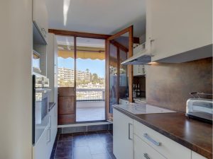 Nizza Chambrun – Magnifico appartamento di 2 stanze all’ultimo piano con vista mare