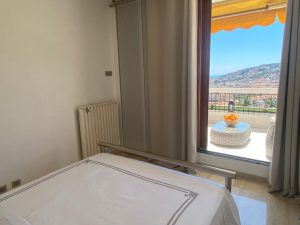 Nice Chambrun – Magnificent One Bedroom Apartment on Top Floor with Sea View
