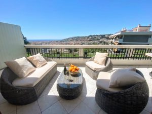 Nizza Chambrun – Magnifico appartamento di 2 stanze all’ultimo piano con vista mare