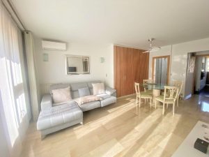 Nizza Chambrun – Magnifico appartamento di 2 stanze all’ultimo piano con vista mare