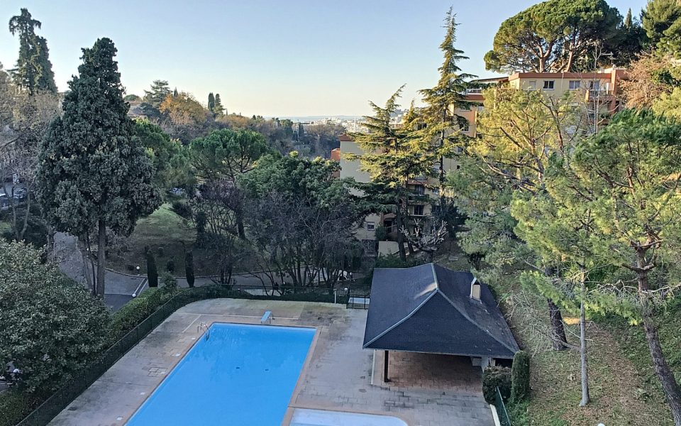 Cimiez Brancolar – Studio 30 m2 con terrazza e garage