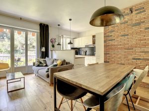 Cimiez – Beau 3 Pièces 75 m² entièrement rénové dans résidence avec parc