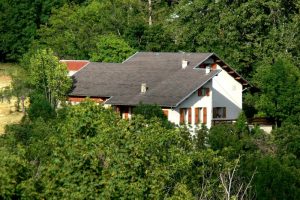 Colmars les Alpes – Maison 8 Pièces 250 m² avec terrain 8600 m2 et dépendances.