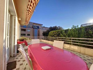 Nizza Cimiez – In a Quiet Area, Large 2 Bedroom Apartment of 95 sqm