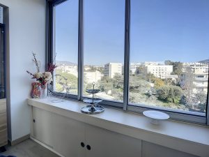 Nice Cimiez – Beau 4 pièces traversant avec terrasse et vue mer