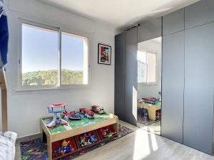 Nice Cimiez – Beau 4 pièces traversant avec terrasse et vue mer