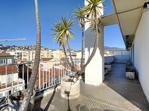 Nice Musiciens – Appartement en dernier étage avec grande terrasse triple exposition