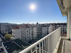 Nice Musiciens – Appartement en dernier étage avec grande terrasse triple exposition