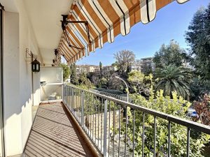 Cimiez Cap de Croix – 4 pièces 100 m2 dans résidence avec parc et gardien