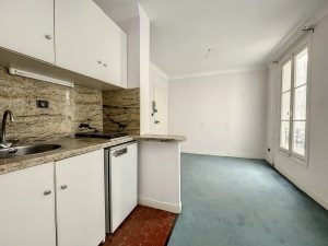 Coeur Cimiez – Studette 14.37 m² dans l’annexe d’un superbe Palace au coeur de Cimiez