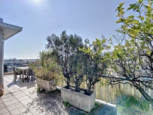 Coeur Cimiez – Atypical Apartment on the Top Floor with Terrace and Panoramic Sea and City View