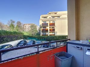 Nice Cimiez – Large One Bedroom Apartment in a Quiet Residence