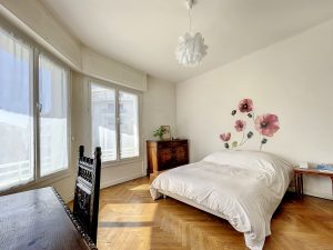 Cimiez – Large and Bright 2 Bedroom Apartment near Paradisio Garden