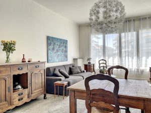 Cimiez – Large and Bright 2 Bedroom Apartment near Paradisio Garden