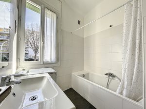 Cimiez – Large and Bright 2 Bedroom Apartment near Paradisio Garden