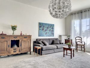 Cimiez – Large and Bright 2 Bedroom Apartment near Paradisio Garden