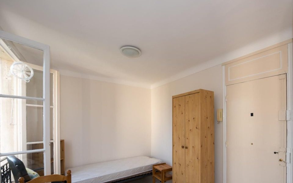 Nice Cimiez – Studette 15m² meublée immeuble bourgeois (IT)
