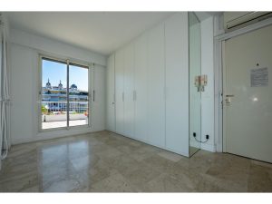 Cimiez – Grand 2 pièces meublé 54 m² avec terrasse de 75m²  (IT)
