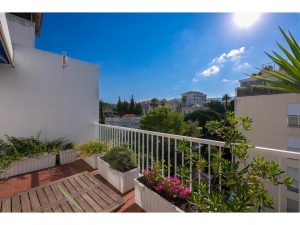 Cimiez – Grand 2 pièces meublé 54 m² avec terrasse de 75m²  (IT)