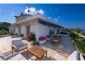 Cimiez – Grand 2 pièces meublé 54 m² avec terrasse de 75m²  (IT)