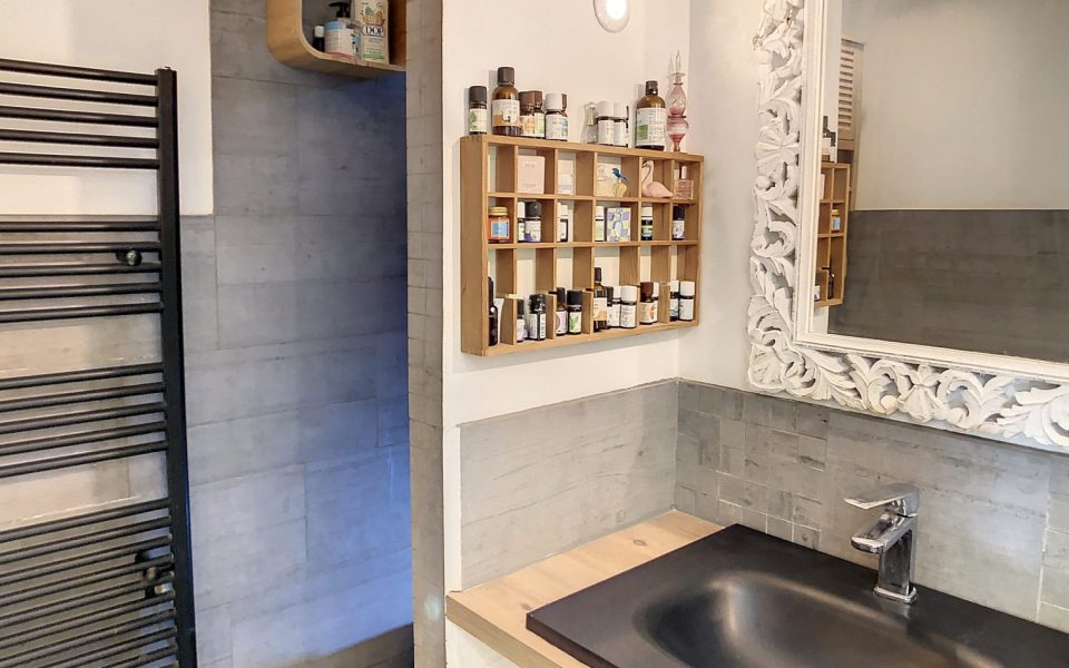 Valrose – Beau 3 pièces 62m2 lumineux et calme proche commodités