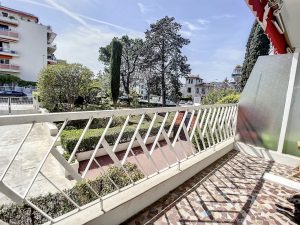 Nice Bas Cimiez – Grand 2 pièces rénové 60 m² dans résidence standing