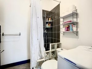 Nice Very Center – Beautiful and Quiet One Bedroom Apartment on the top Floor