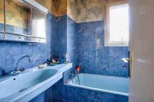 Port de Nice – High-potential 10-room house with garden