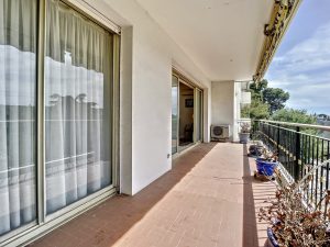 Cimiez Arènes – Rare – Lumineux 5 pièces 124m2 avec terrasse proche centre