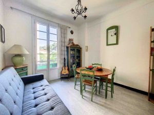 Nice EST – Three Bedroom Apartment (2nd Floor without Elevator)