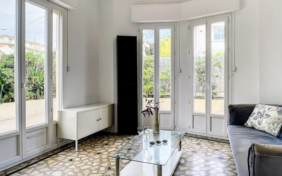 Nice Bas Cimiez – Affascinante appartamento di 2 locali 50 m² con terrazza 80m2 : photo 2