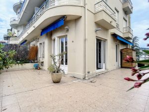 Nice Bas Cimiez – Affascinante appartamento di 2 locali 50 m² con terrazza 80m2