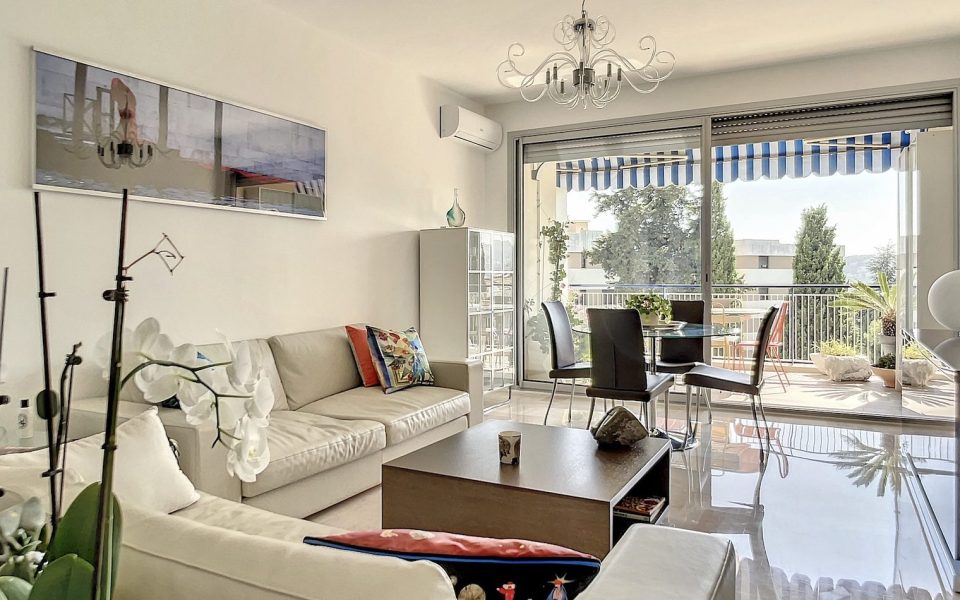 Un appartement moderne et élégant aux Jardins de Cemenelum : photo 2