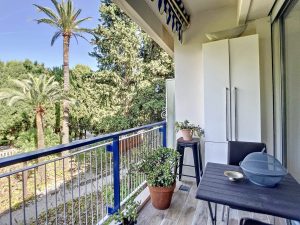 Un appartement moderne et élégant aux Jardins de Cemenelum