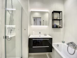 Un appartement moderne et élégant aux Jardins de Cemenelum