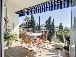 Un appartement moderne et élégant aux Jardins de Cemenelum