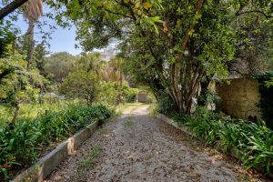Port de Nice – Maison 10 pièces avec jardin au fort potentiel